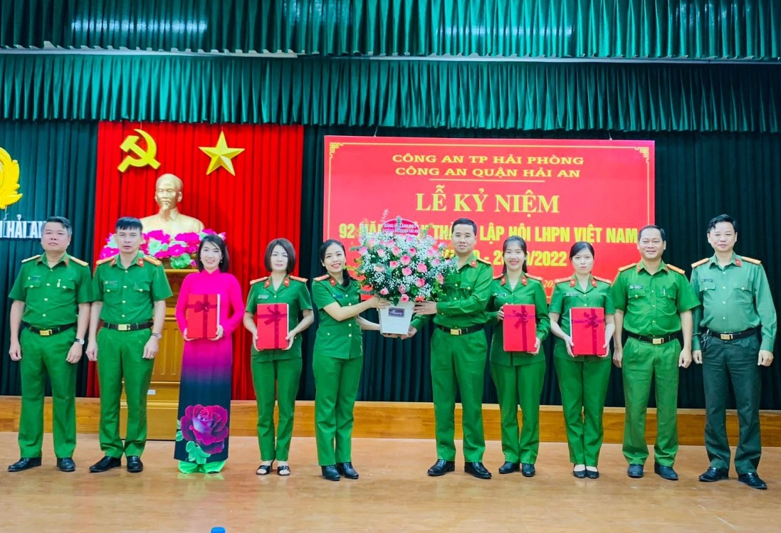 Công an quận Hải An: Tổ chức lễ kỷ niệm 92 năm ngày thành lập Hội Liên hiệp phụ nữ Việt Nam